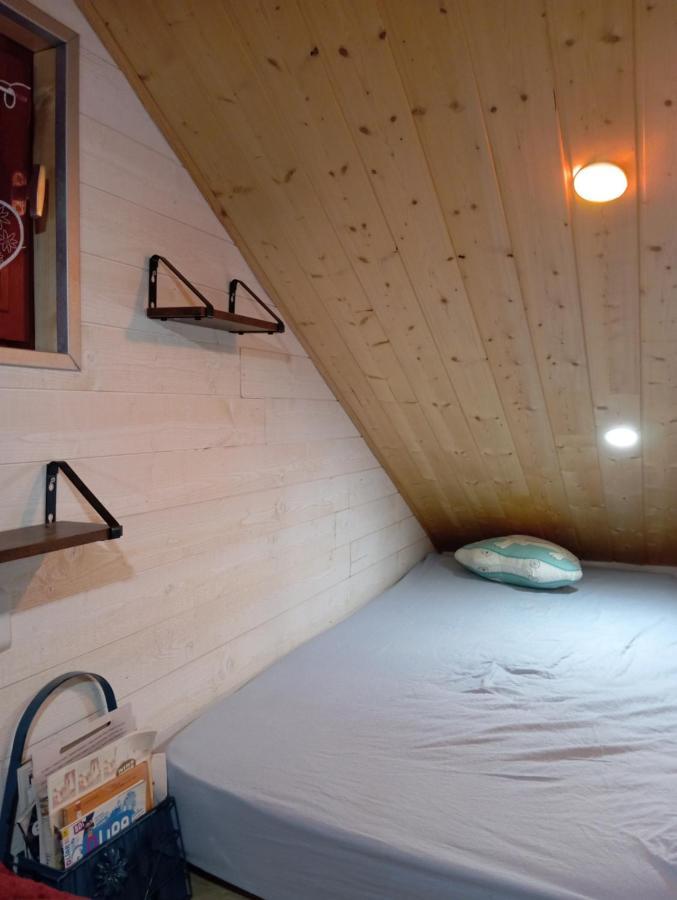 La P'Tite Maison Bois Du Herisson Menetrux-en-Joux Eksteriør billede